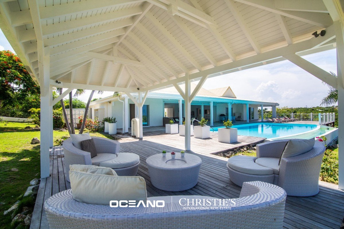VILLA NO LIMITS AND VILLA CALLISTO