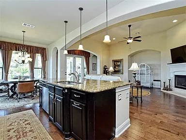 101 Desert Forest Ct