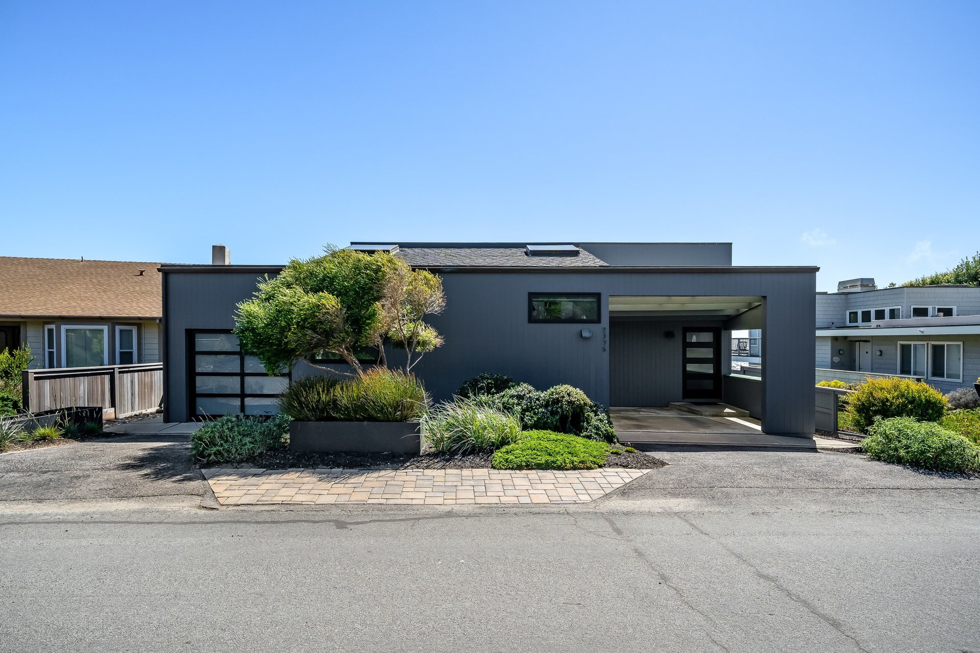 Striking Design on Cambria’s Coastline