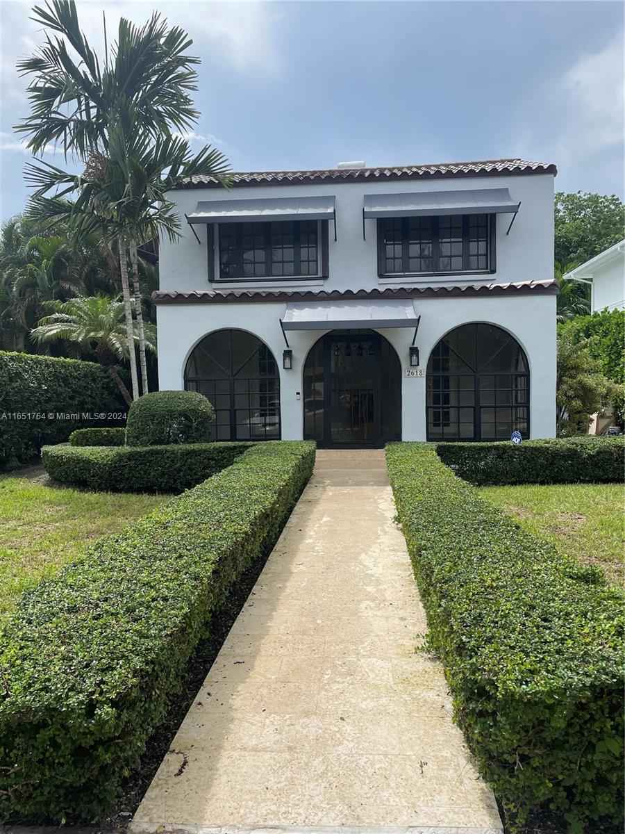 2618 Alhambra Cir