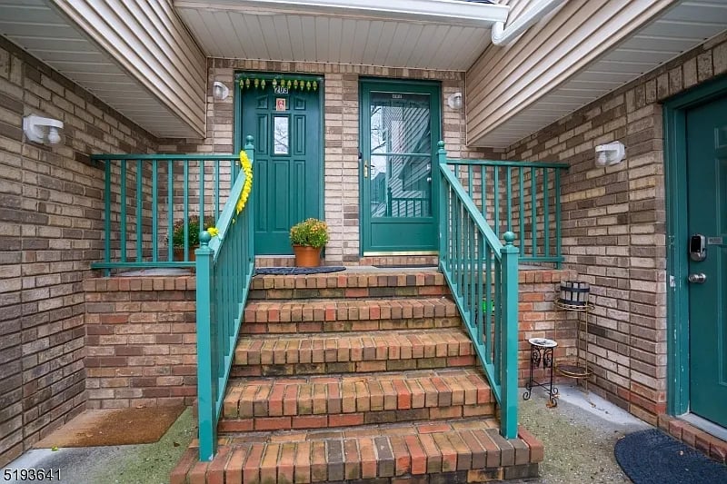 202 Rhoads Drive