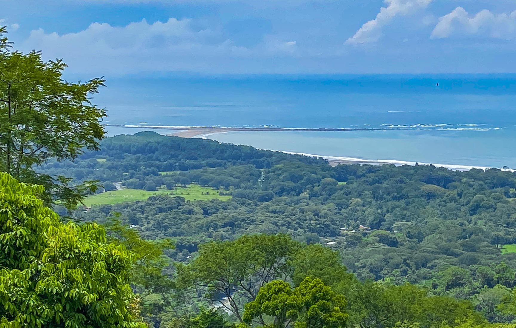 Large Uvita Lot With Whale’s Tail Ocean Views, Sunsets & Legal Water – Ready to Build!