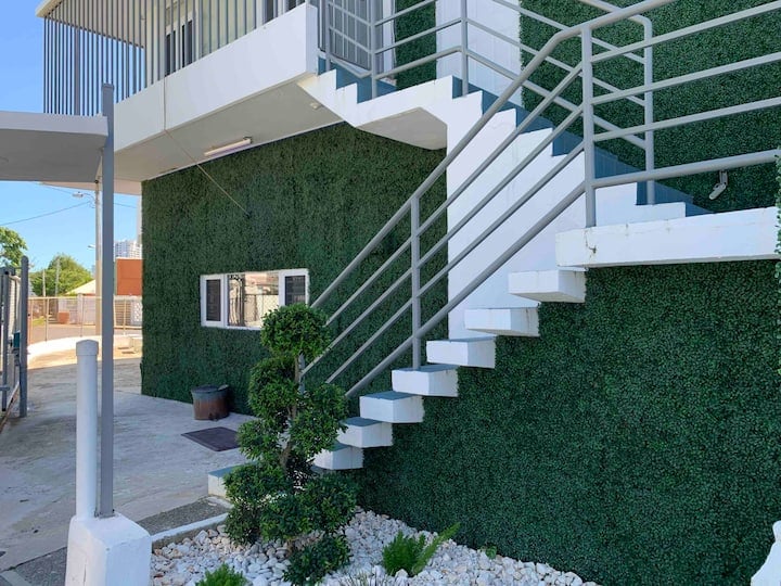 Beach House Apt 10 • 1BR + Sofa Bed • Full Kitchen - Airbnb