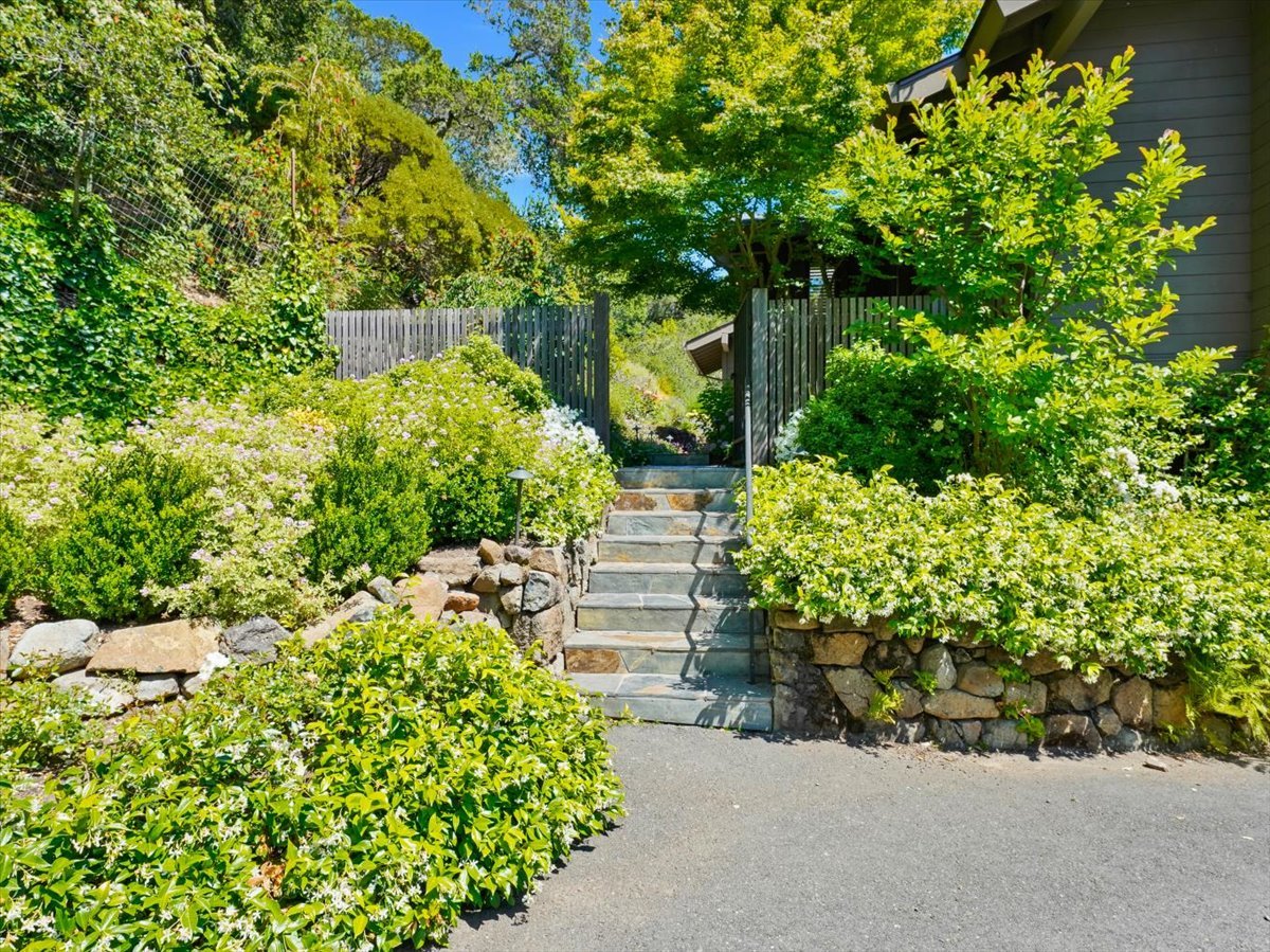 10 Arroyo Dr