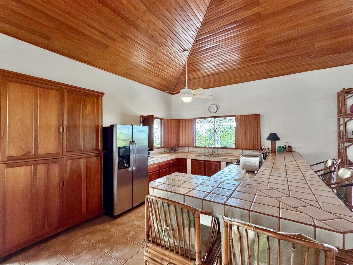 3.64 ACRES – 3 Bedroom Home With Expansive Ocean Views, Multiple Areas to Build, Public Road With Commercial Potential, 10min to the Beach!!