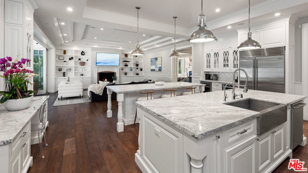 Luminor Heights, Laurel Canyon Blvd, 90046