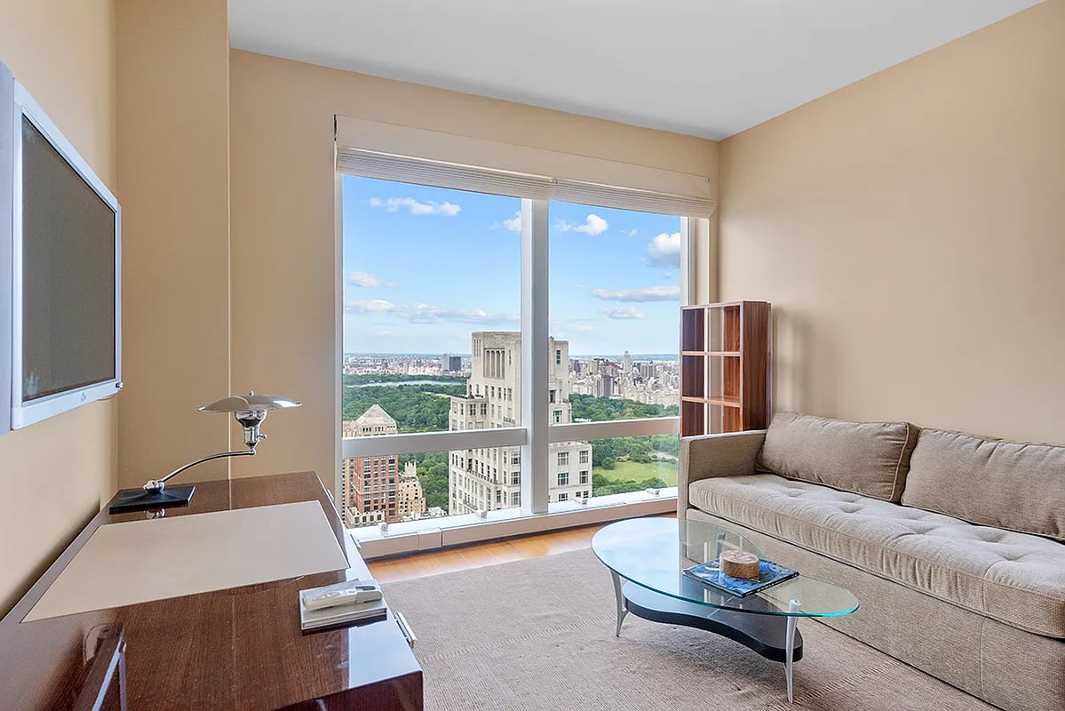 80 Columbus Cir, #67A