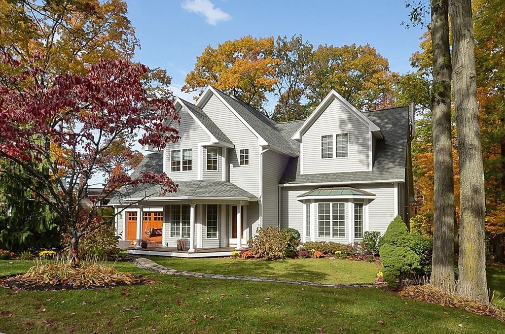 25 Eugene Dr