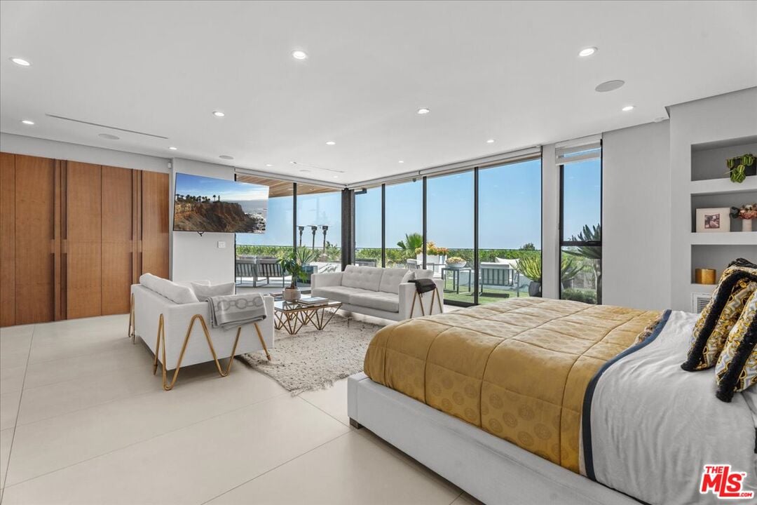 Celestia Estate, Hercules Dr, 90046