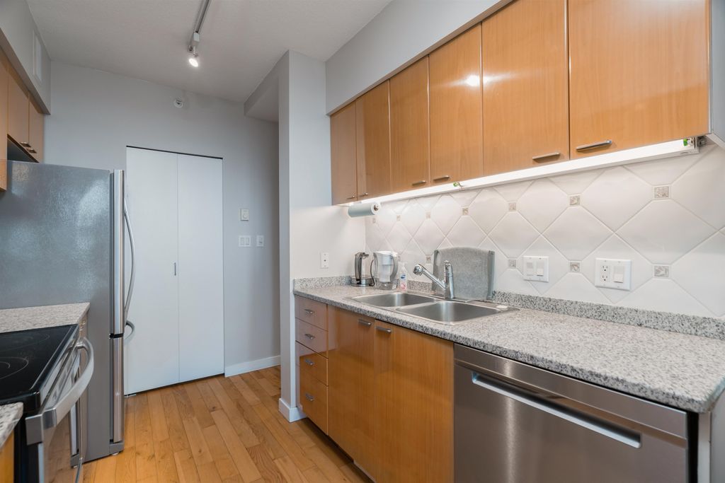 1288 W Georgia St, #3405