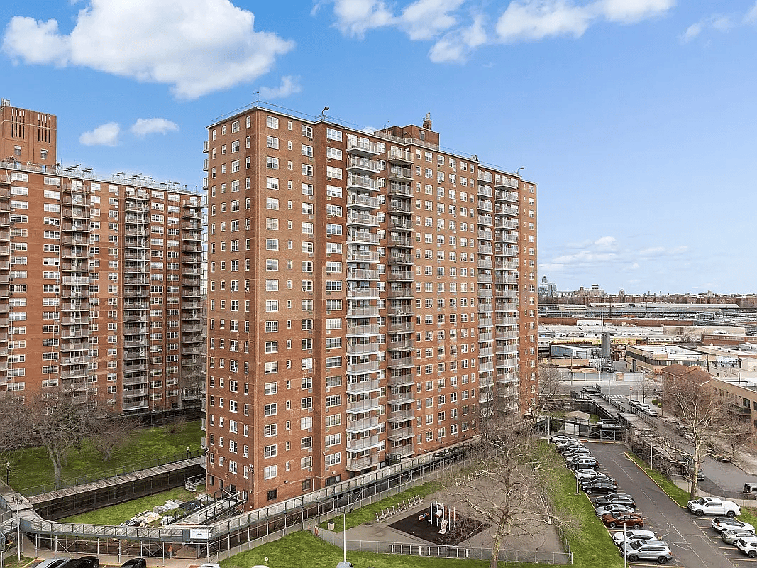 2475 W 16th St Apt 19C