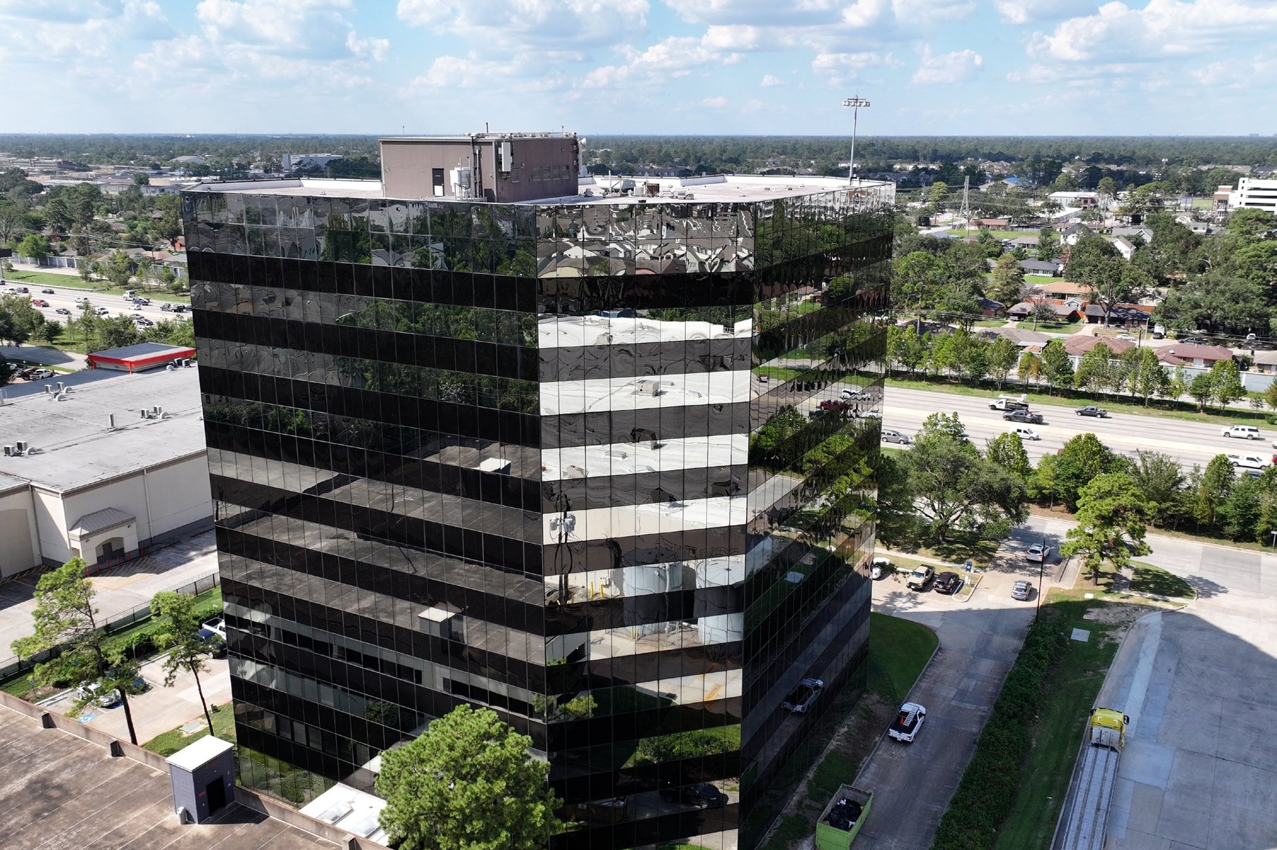 Park Cntl Plaza - 1111 N Loop W