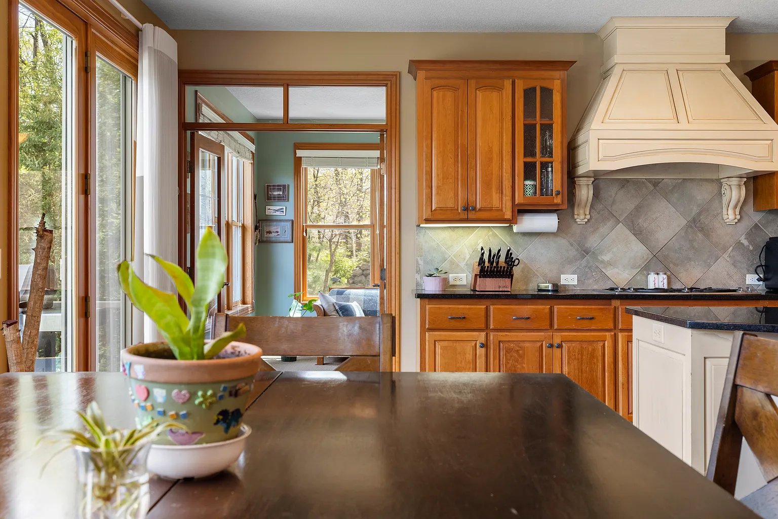 Hanson-Built Model Home on Quiet Cul-De-Sac