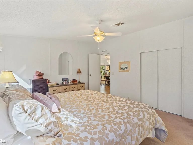 29414 Pine Villa Cir