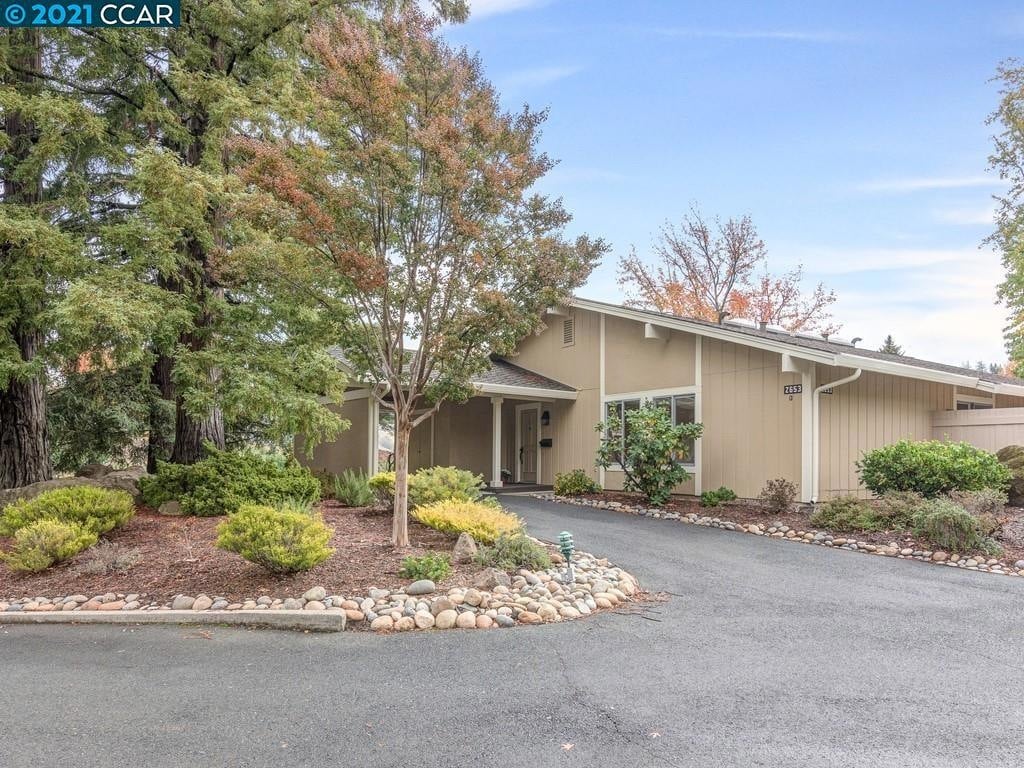 2653 Ptarmigan Dr, #1 