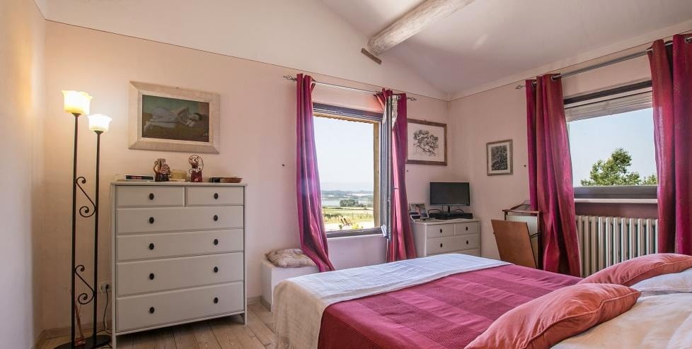 Farmhouse with Pool in Castiglione Del Lago