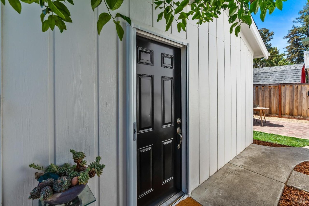 2387 Yajome St