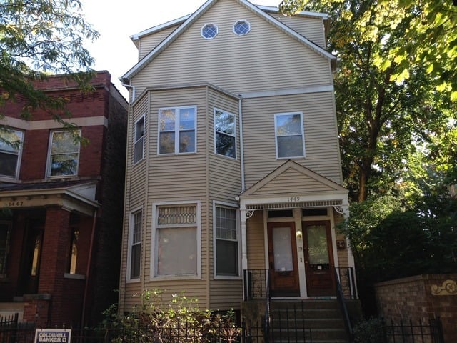 1449 W Roscoe ST