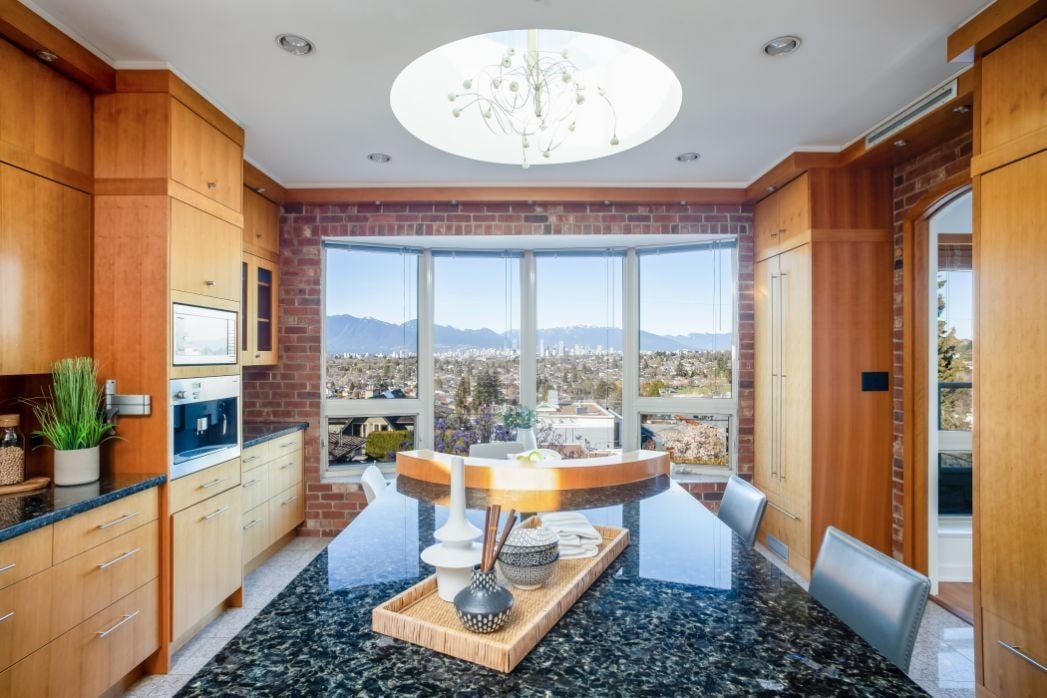 4248 Quesnel Dr