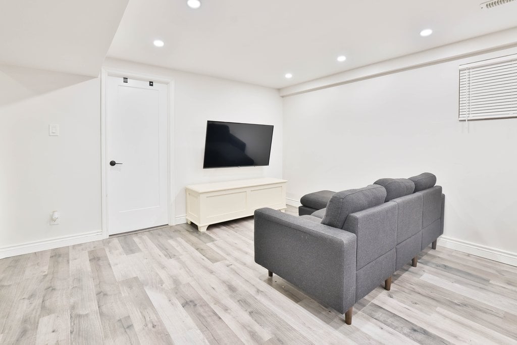 2673 Kingsberry Cres