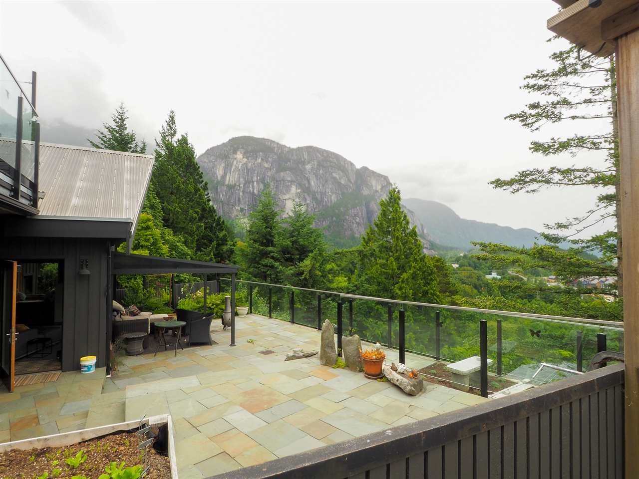 38295 View Pl