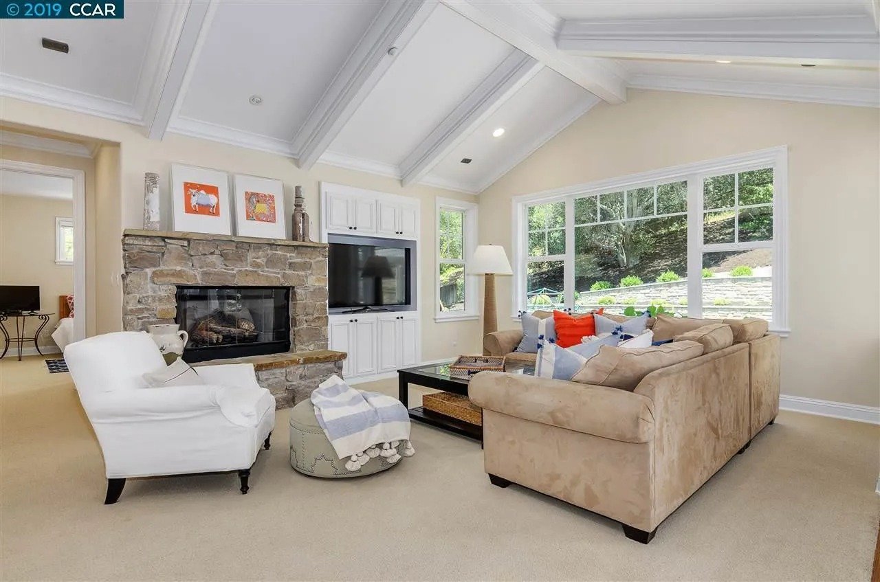 21 Sandy Ct