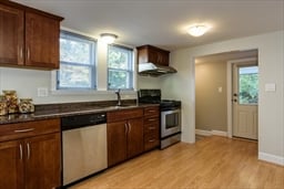 37 Kilby St