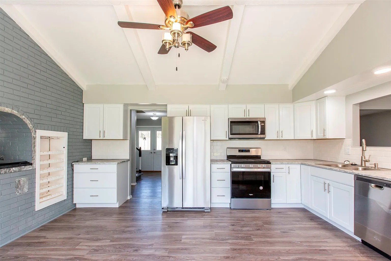 53222 Martin Ln