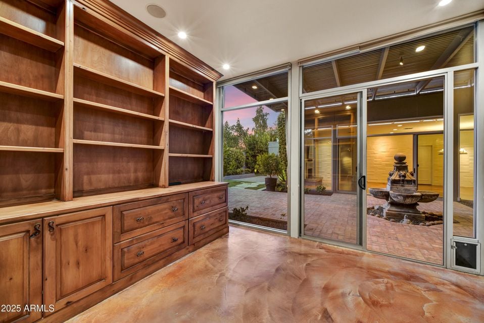 5652 N Scottsdale Rd