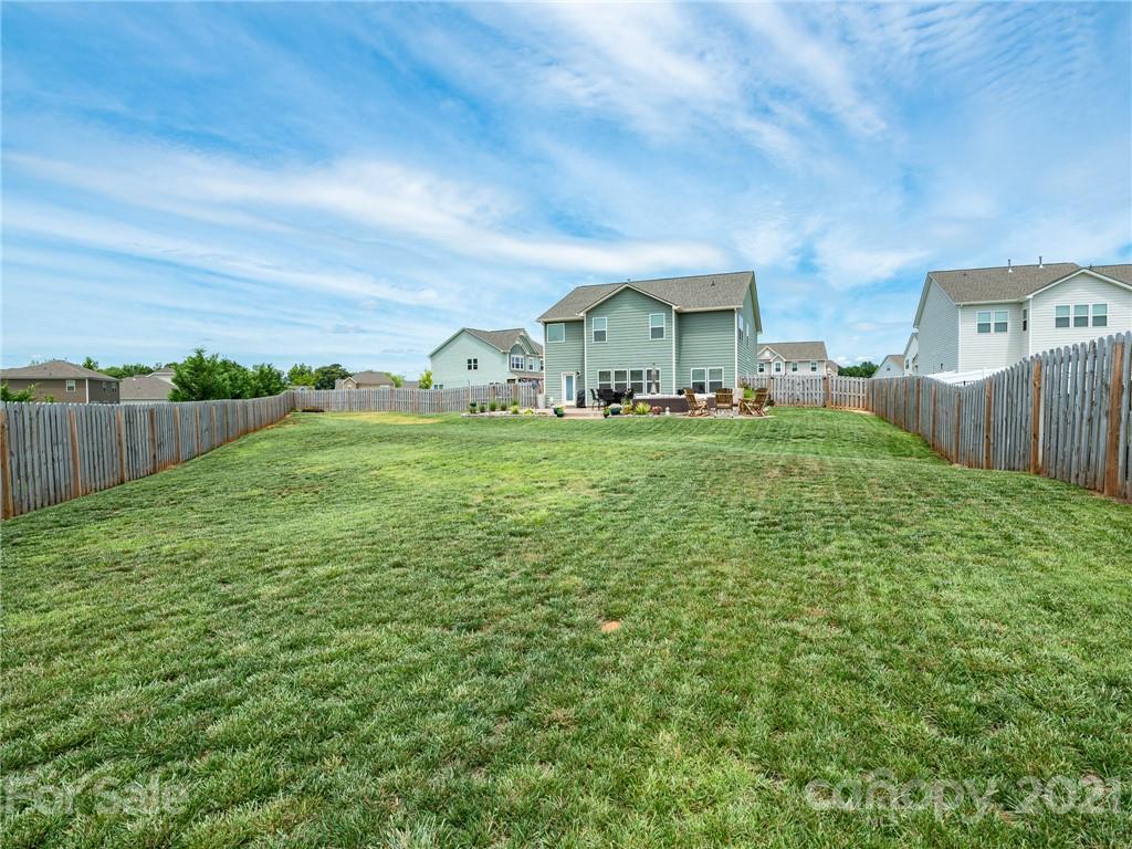 1817 Tendril Ave