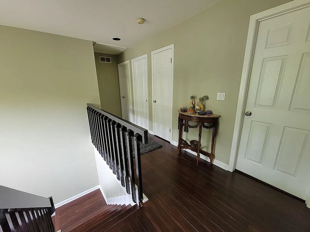 15 Vanderwater Ct
