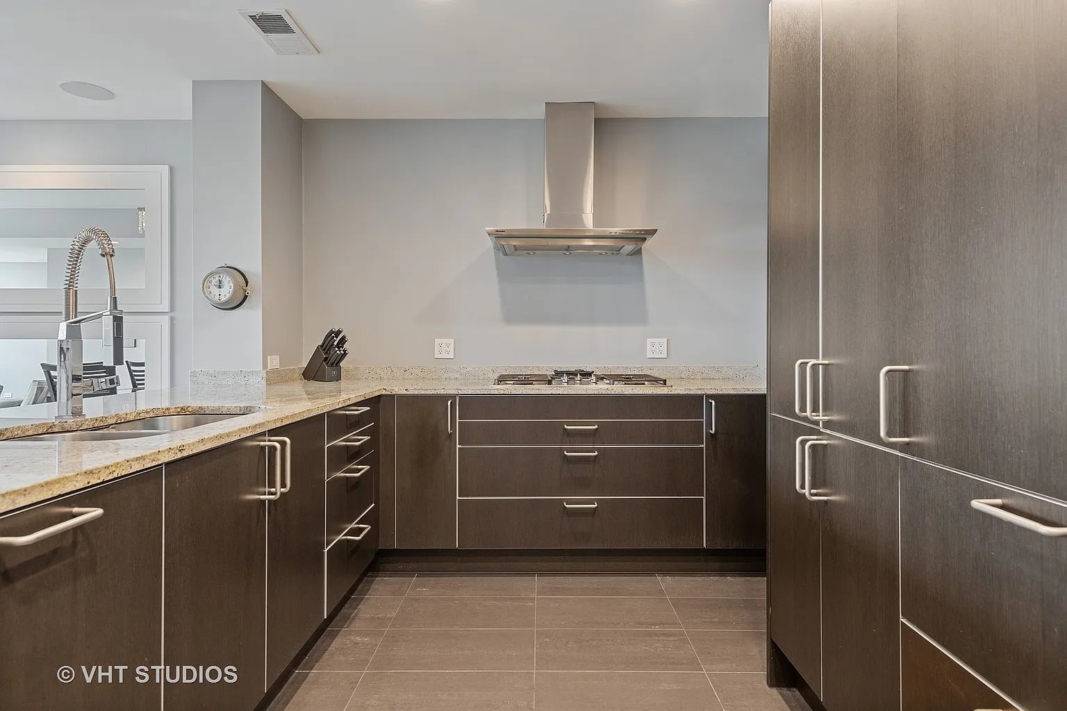 550 W Wellington Ave Unit 4W