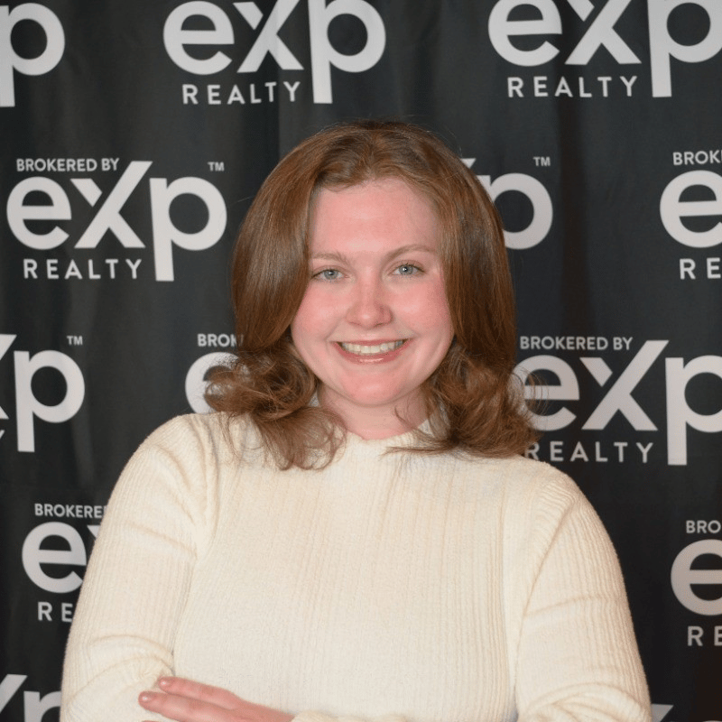 Alannah McCourt Red Bank, NJ Real Estate Agent Headshot
