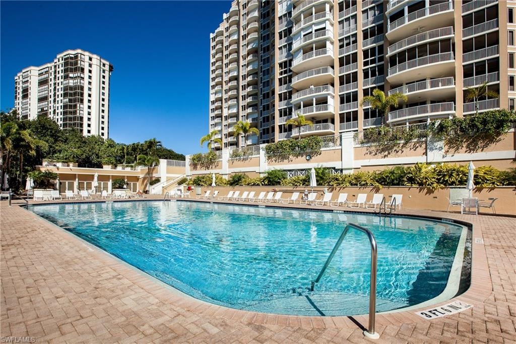 7117 Pelican Bay Blvd Apt 1409