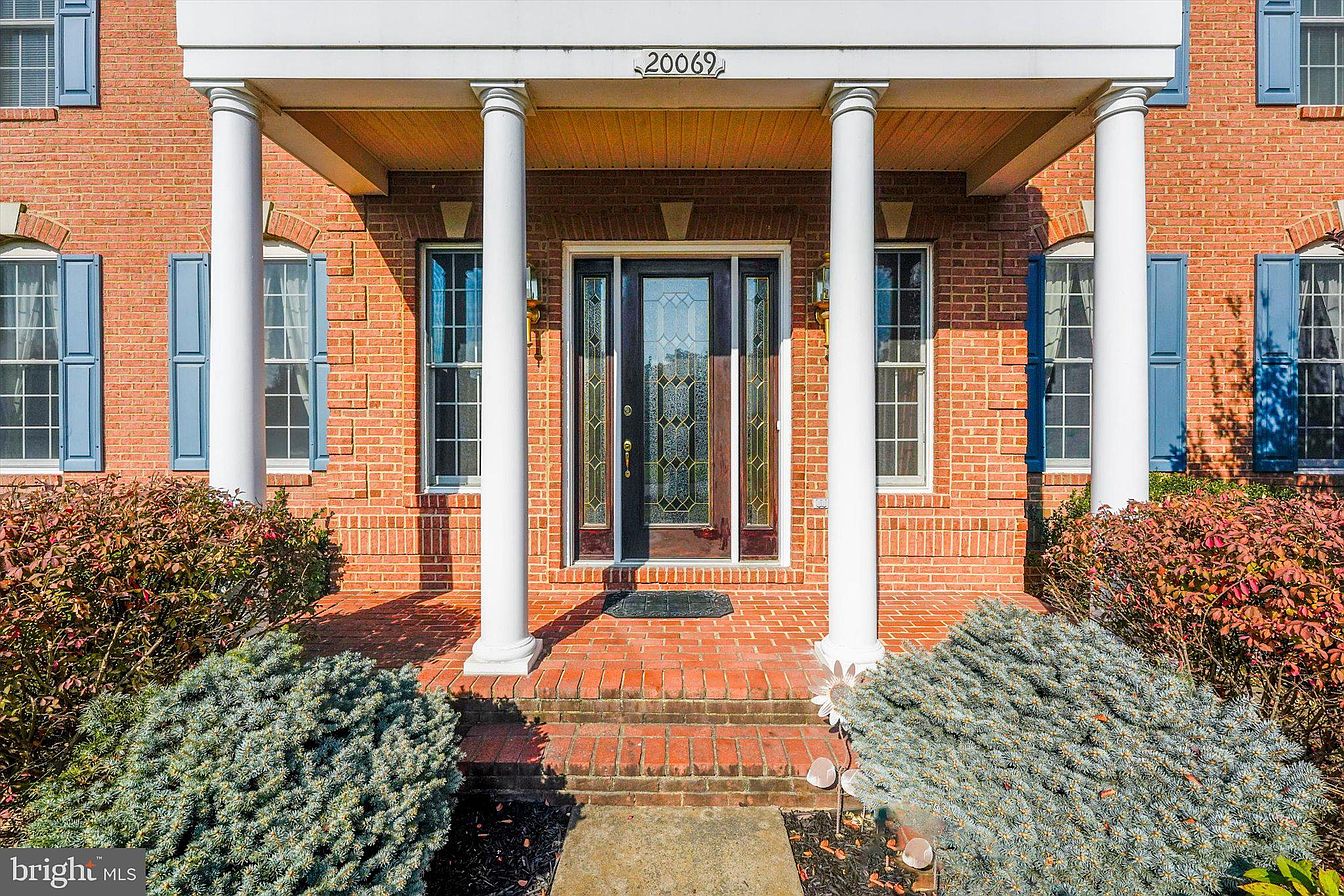 20069 Forest Farm Ln