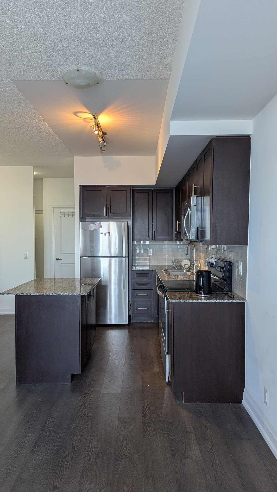 7890 Bathurst Street Unit: 2103