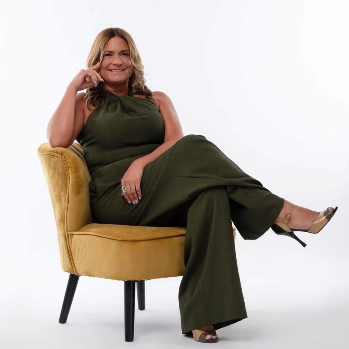 Angela Henderson Cottonwood Heights, UT Real Estate Agent Headshot
