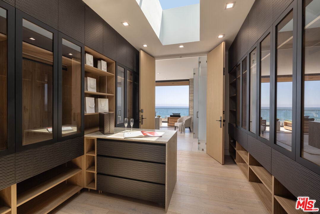 Zenith Horizon, Malibu Rd, 90265