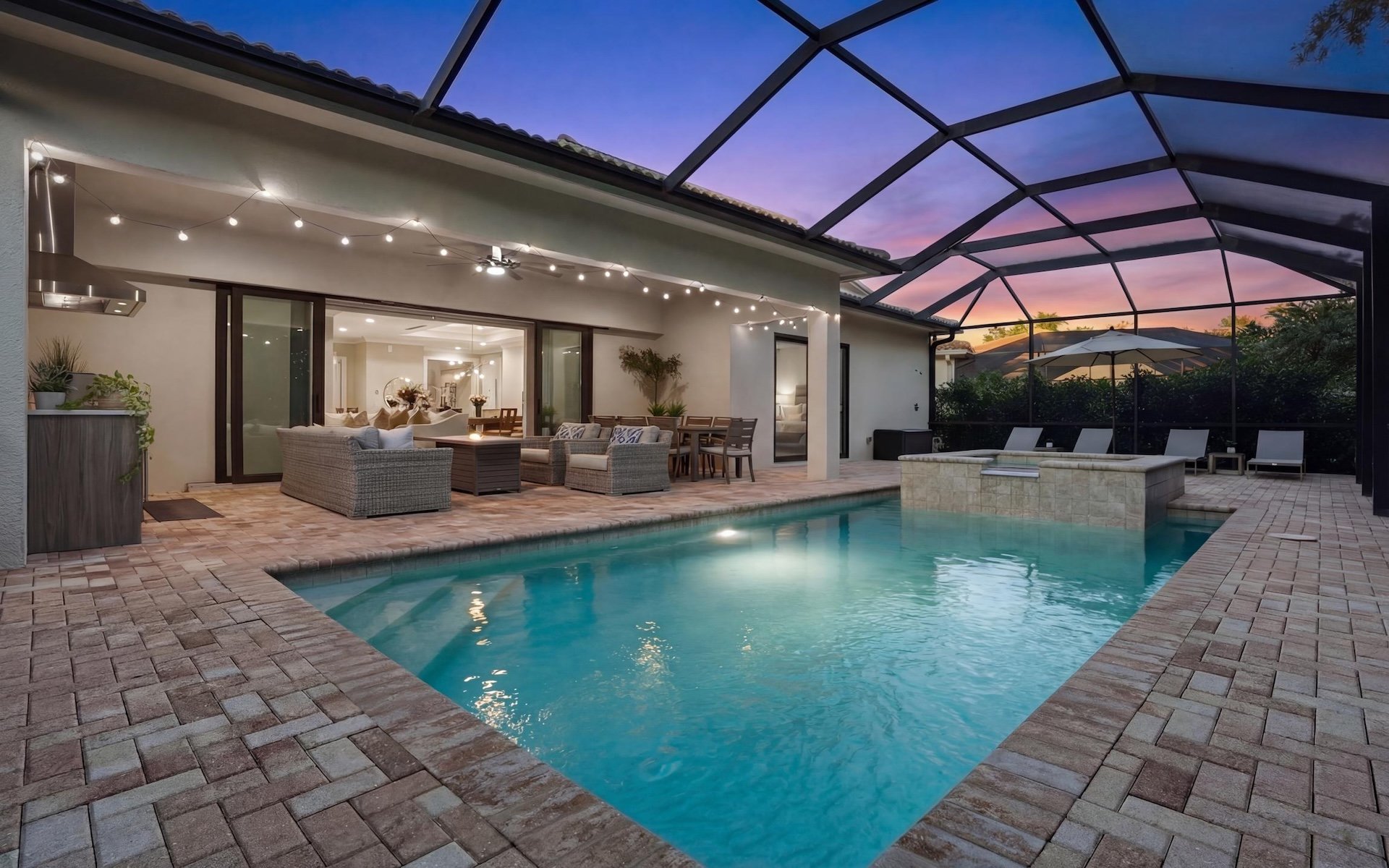 2867 Coco Lakes Dr