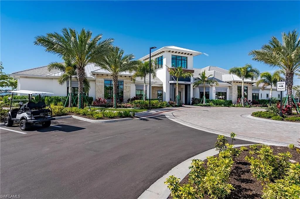 11935 Collegio Dr