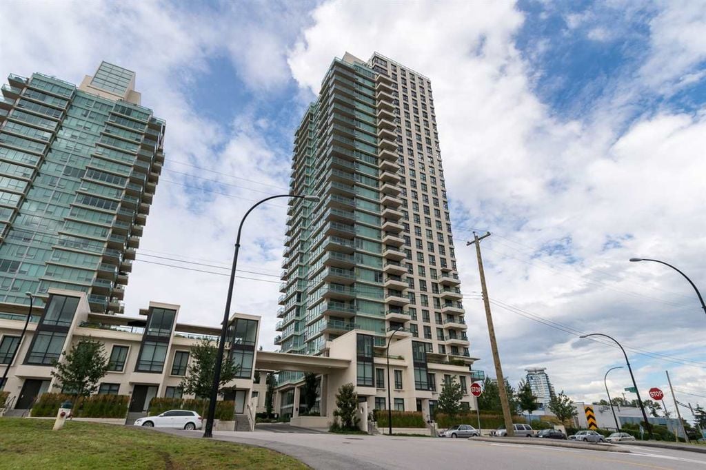 2232 Douglas Rd, #1704