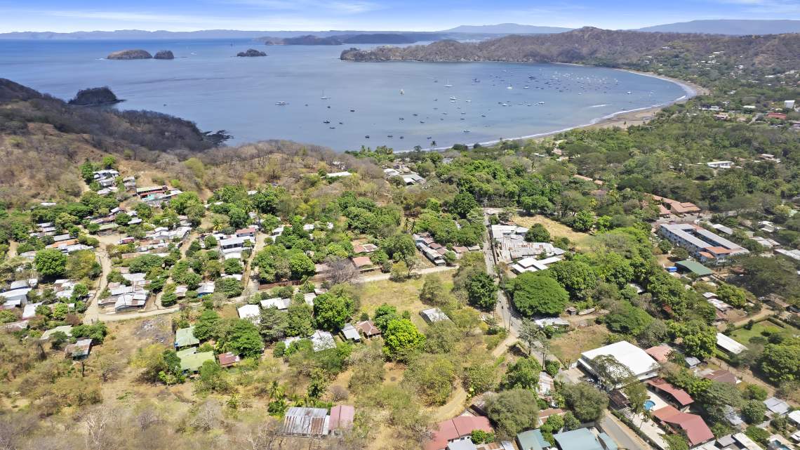 Spacious Lot in Playas del Coco