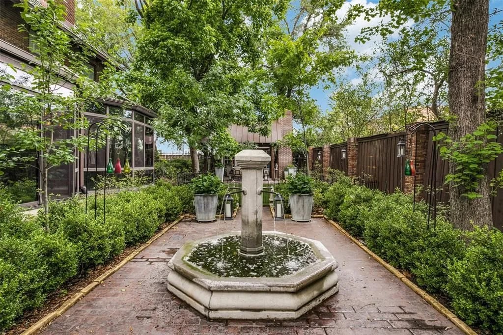 The Crown Jewel of Swiss Avenue Could Be Yours for $3.15 Million