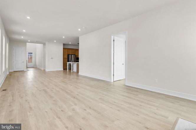 43252 Greeley Sq