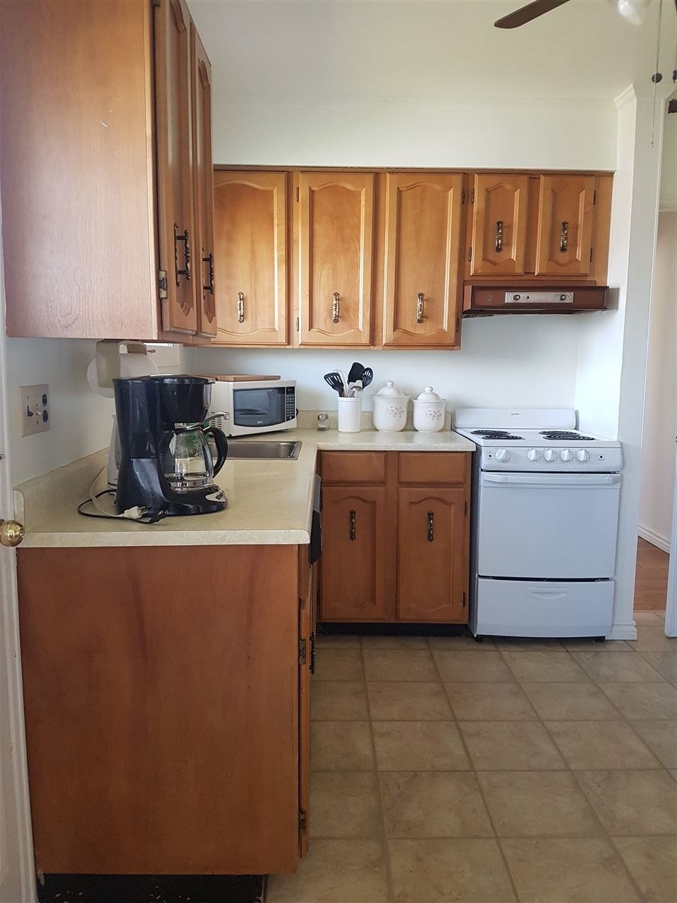 7045 Ridge Dr