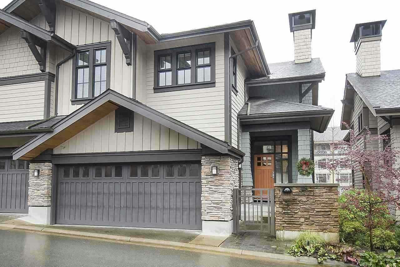 555 Raven Woods Dr, #11