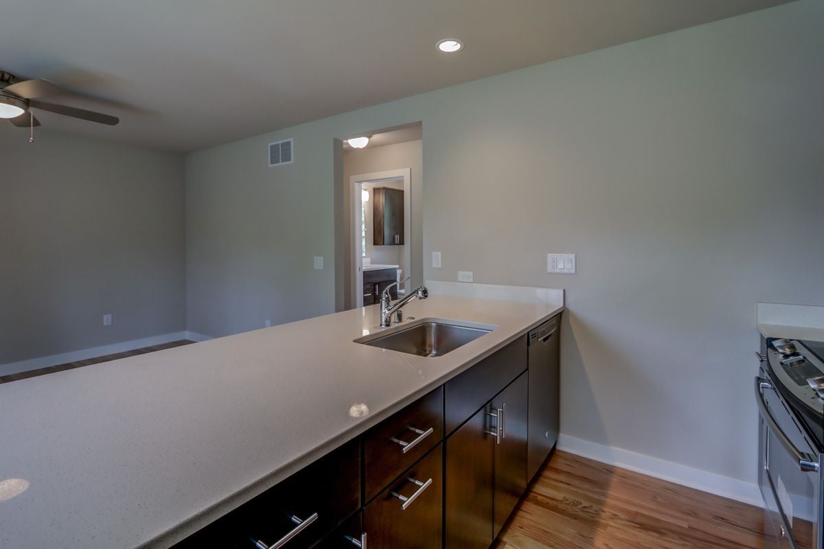 For Rent: 1213-15 Vilas Ave