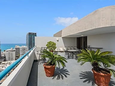 64 Condado #703
