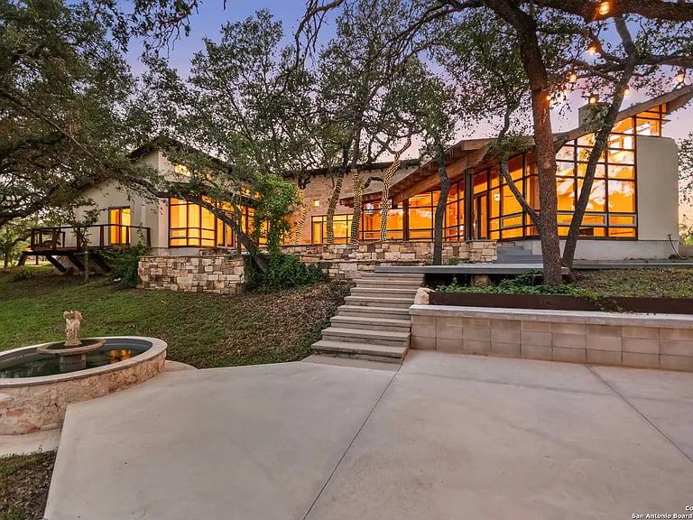 5620 Mount Helen