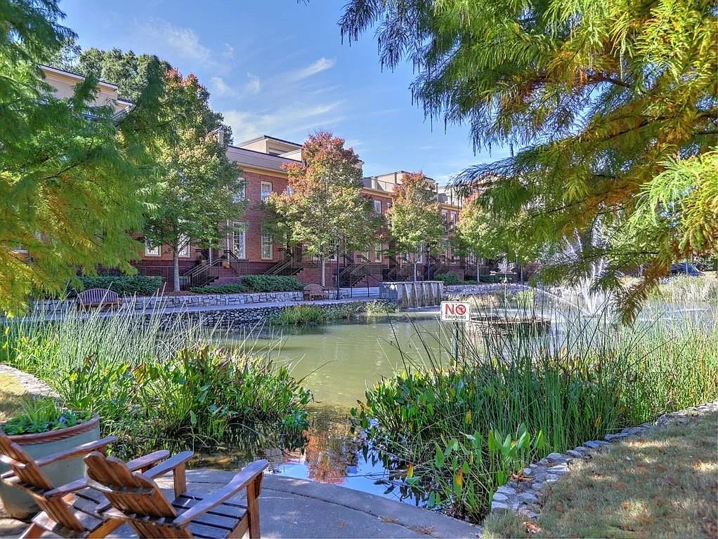 200 River Vista Dr #733